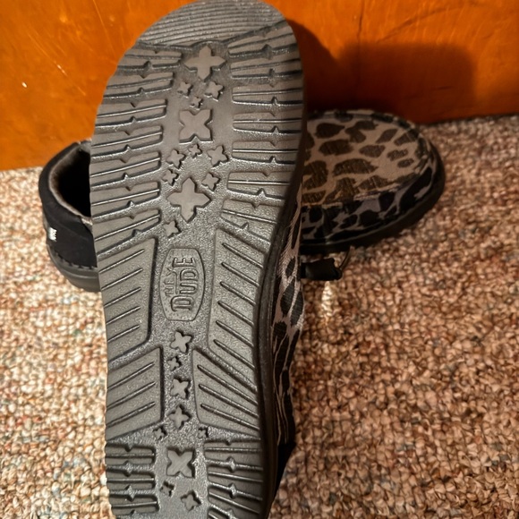 Hey Dude Leopard Print Wally Slip-On Shoes - Black & Gray - Picture 4 of 4